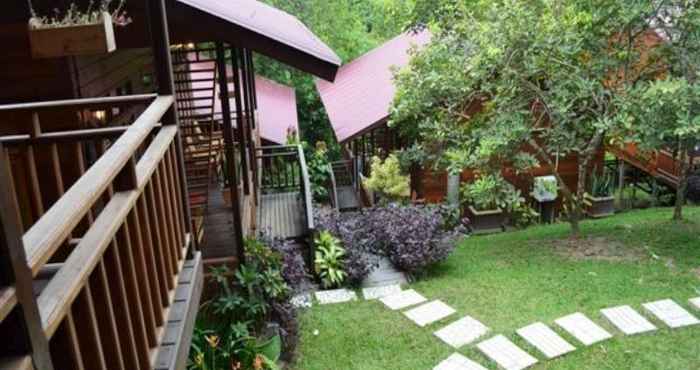 Common Space Rumah Kedaung Guest House & Cafe