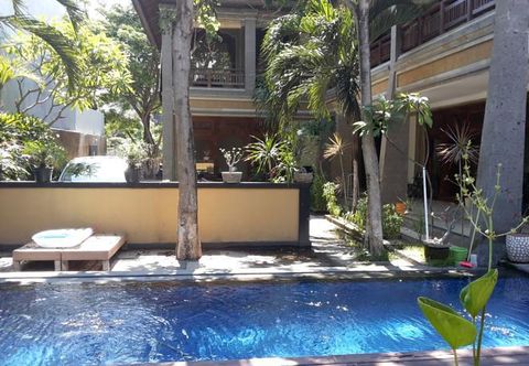 Swimming Pool Villa Joglo