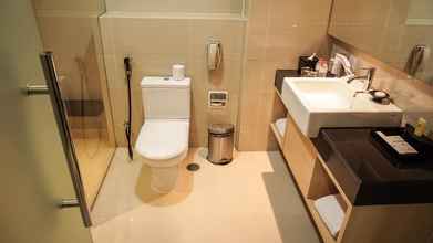 In-room Bathroom 4 Swiss-Belhotel Mangga Besar