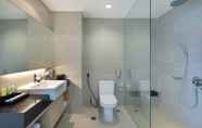 In-room Bathroom 3 Swiss-Belhotel Mangga Besar