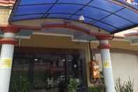 Luar Bangunan RedDoorz Plus near DC Mall Batam