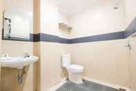 Toilet Kamar La'Riss Guest House