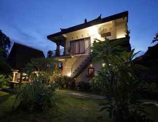 Exterior 2 Loris Homestay