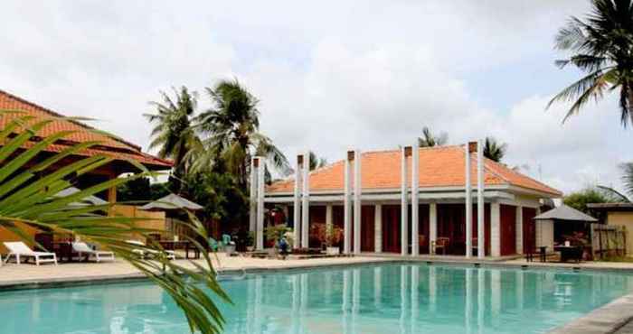 Swimming Pool Mutiara Hotel Cilacap
