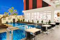 Swimming Pool Amaris Hotel Kupang