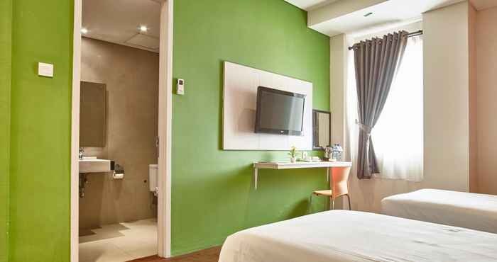 Bedroom Dragon Inn Kemayoran