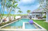 Swimming Pool Villa Seratus 