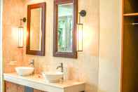 In-room Bathroom Villa Seratus 