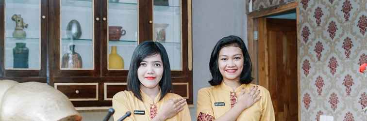 Lobi Summer Quest Hotel Jogja