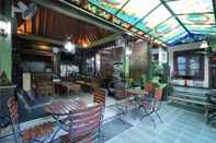 Restaurant OYO 804 Ndalem Maharani Guest House