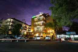 Hadi Poetra Hotel, SGD 18.02