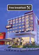 EXTERIOR_BUILDING Hotel Santika Palu