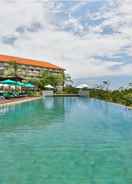 SWIMMING_POOL New Kuta Hotel