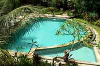 Swimming Pool Baligen Bungalow