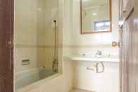 In-room Bathroom Hotel Niagara Malang