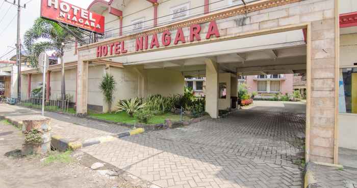 Bên ngoài Hotel Niagara Malang