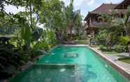 Kolam Renang 3 Ubud Kerta City Hotel 