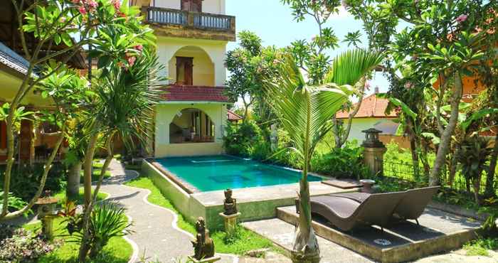 Kolam Renang Ubud Kerta City Hotel 