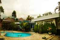 Kolam Renang Toetie Boutique Villa's & Resort