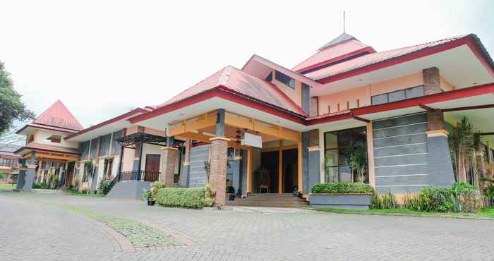 Luar Bangunan Hotel Grand Pujon View