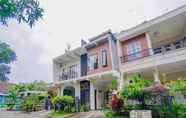 ภายนอกอาคาร 3 OYO 90319 Angler Guest House Malang