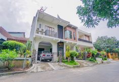 外観 4 OYO 90319 Angler Guest House Malang