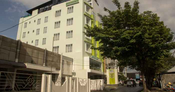 Bangunan Green Eden Hotel