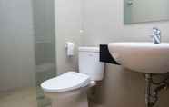 Toilet Kamar 7 Green Eden Hotel