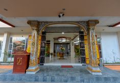Exterior 2 OYO 2487 Sampurna Jaya Hotel