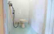 Toilet Kamar 3 Batam Backpacker Homestay