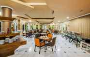 Restaurant 2 Grand Prioritas Hotel