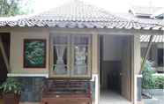 Lobi 3 Ndalem Suratin Guesthouse