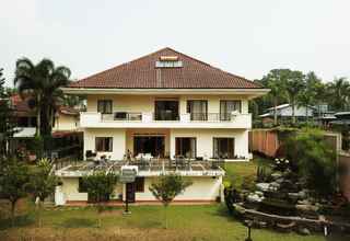 ภายนอกอาคาร 4 Puri Bernadi Guest House