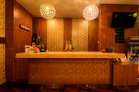 Lobby Grand Amira Hotel Solo by Azana