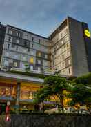 EXTERIOR_BUILDING Yello Hotel Jemursari