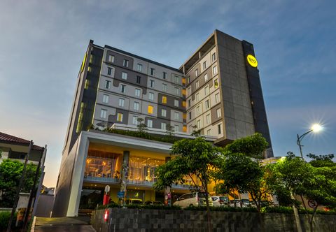 Exterior Yello Hotel Jemursari