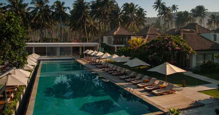 Swimming Pool Living Asia Resort and Spa	