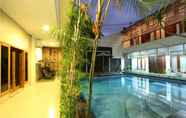Swimming Pool 5 Griya Desa Hotel & Pool