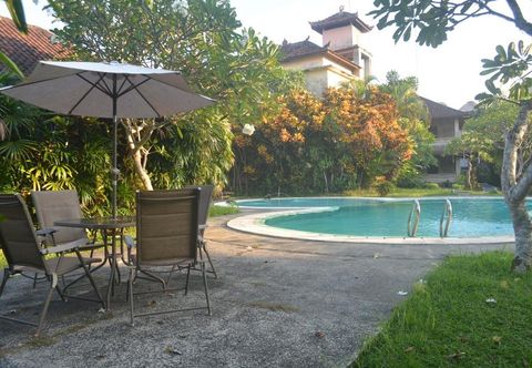 スイミングプール Puri Padi Hotel