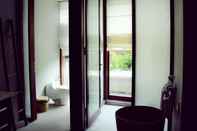 Toilet Kamar Emerald River Villa 