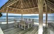 ร้านอาหาร 7 Trikora Beach Club & Resort