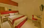 Kamar Tidur 7 Cherry Homes Hotel & Residence