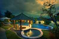 Kolam Renang The Brothers Villa