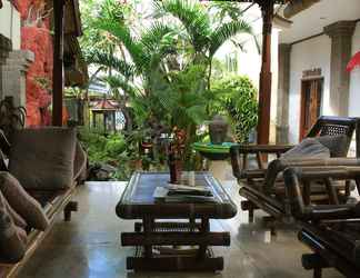 Sảnh chờ 2 Puri Dukuh Homestay