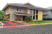 CleanAccommodation Santibi's Villa Kota Bunga Melati B