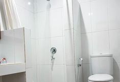 Toilet Kamar 4 Ramayana Hotel & Restaurant Tasikmalaya