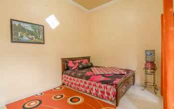 Bilik Tidur 4 Standard Room at Yogi Homestay