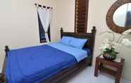 Kamar Tidur 6 3 Bedroom at Vilix 3 Homestay