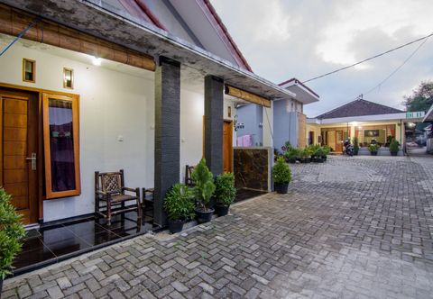 Lobby Standard Room at Dini Homestay