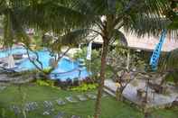 Kolam Renang Bayshore Villa